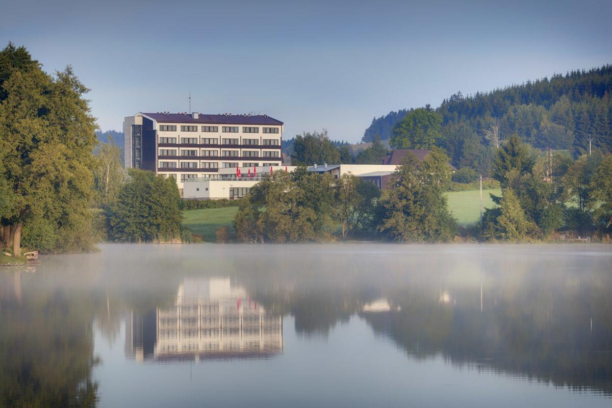 Hotel Skalsky Dvur Bystrice nad Pernstejnem Esterno foto